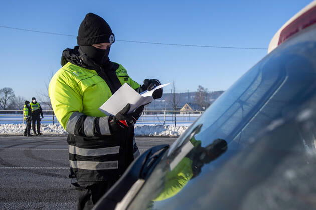 Coronavirus in Tschechien, Polizeikontrollen in stark betroffenen Gebieten