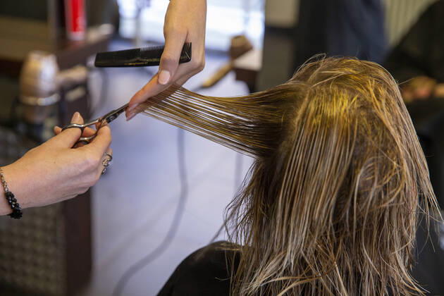 Coronavirus in Belgien, Friseure dürfen in Oudenburg wieder öffnen