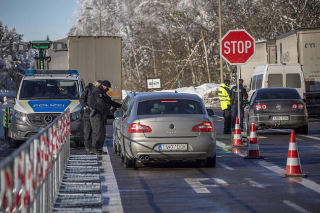 Coronavirus in Sachsen, Grenzkontrollen an der Grenze zu Tschechien