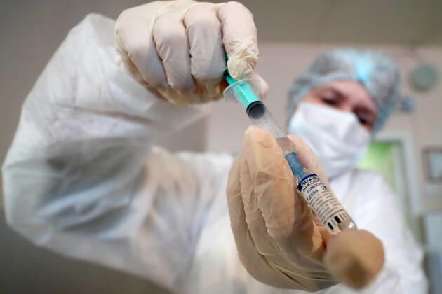 Coronavirus in Russland, Impfung in St. Petersburg