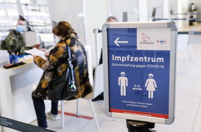 Coronavirus in Brandenburg, Impfzentrum in Schönefeld