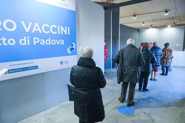 Coronavirus in Italien, Impfzentrum in Padua