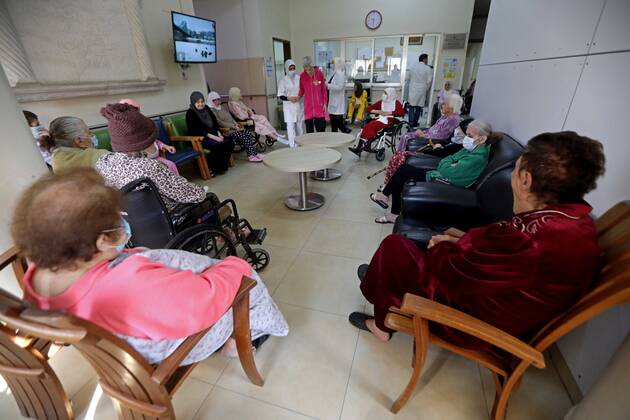 Coronavirus im Libanon, Impfungen in Altenheim in Beirut