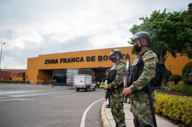 Coronavirus in Kolumbien, Ankunft von Impfstoff in Bogota