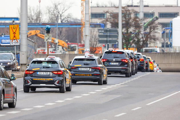 Coronavirus in Baden-Württemberg, Protest von Fahrschulen in Stuttgart