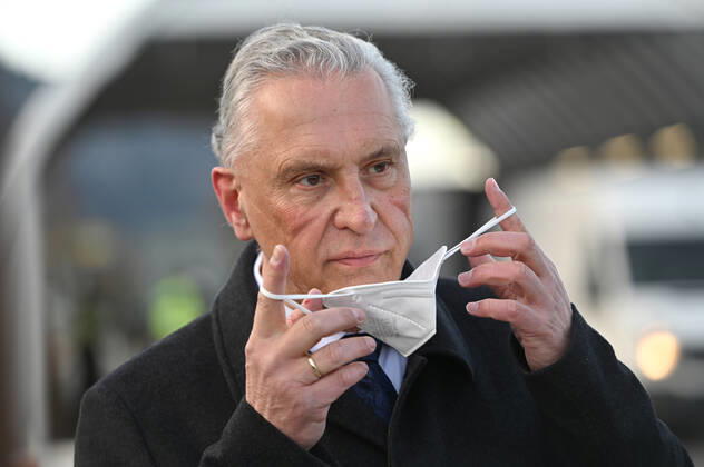 Coronavirus in Bayern, Joachim Herrmann informiert sich über Grenzkontrollen an Grenze nach Tirol