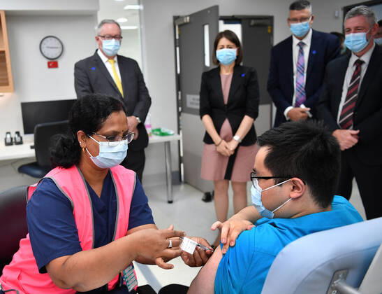 Coronavirus in Australien, Gladys Berejiklian besucht Impfzentrum in Sydney