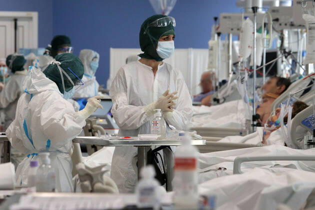Coronavirus in Italien, Intensivstation für Covid-Patienten der Poliklinik in Modena