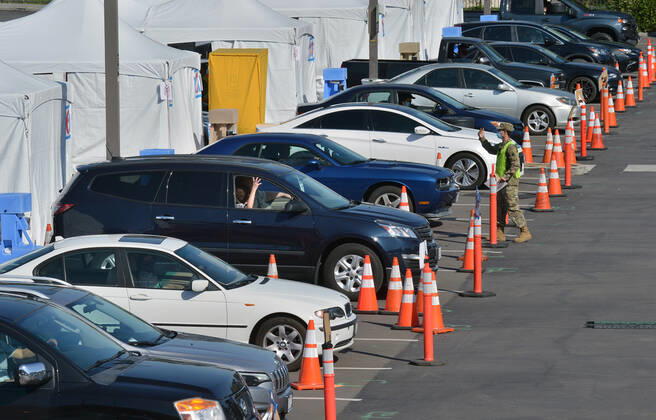 Coronavirus in den USA, Impfung in Los Angeles