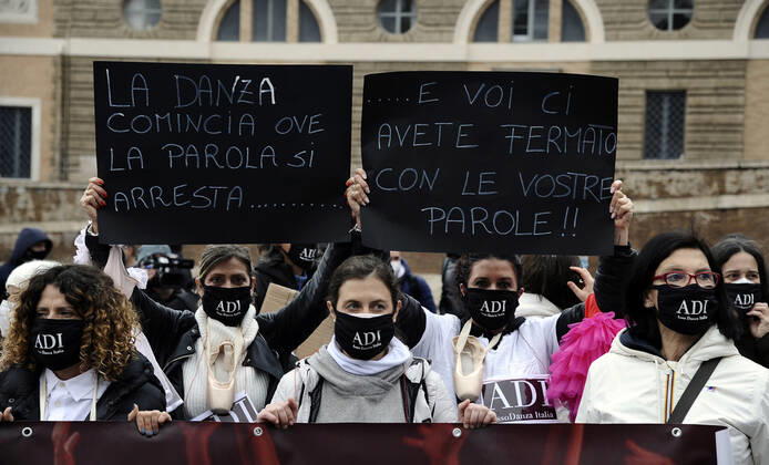 Coronavirus in Italien, Protest von Angestellten im Sport-Sektor in Rom