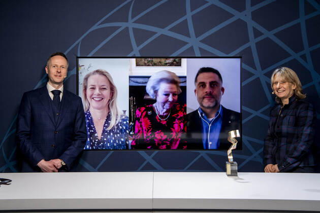 Prinzessin Beatrix und Prinzessin Mabel während einer Videokonferenz anlässlich des Friso Awards