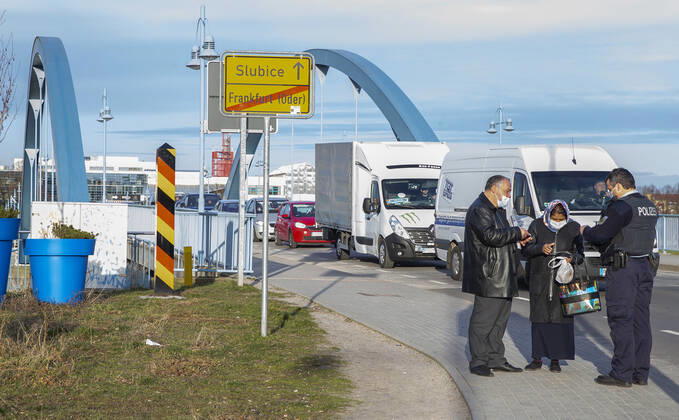 Coronavirus in Brandenburg, Schnelltests bei der Einreise aus Polen in Frankfurt an der Oder