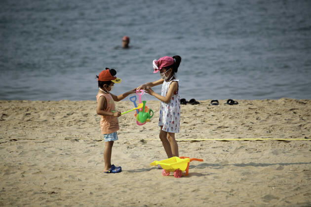 Coronavirus in Hongkong, Gold Coast Beach wieder geöffnet