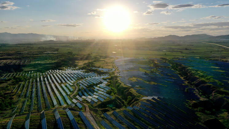 China, Photovoltaikanlage in Hebei für die Olympischen Winterspiele 2022
