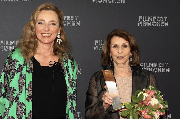 Verleihung vom CineMerit Award an Senta Berger auf dem 38. Filmfest München
