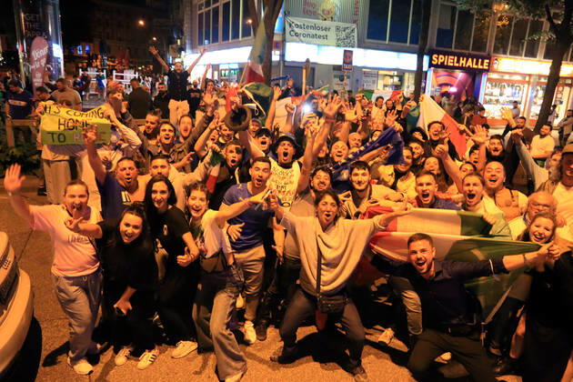EURO 2021, Final, Italy - Fans celebrate in Hamburg