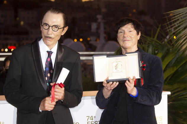 Cannes Filmfestival - The Sparks nehemen Preis Beste Regie für Leos Carax entgegen