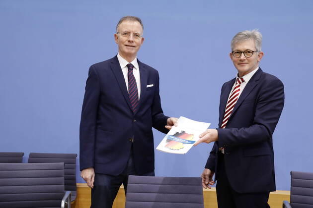 Berlin, Bundespressekonferenz: Rückblick 2021 Ausblick 2022 des Deutschen Städte- und Gemeindebundes