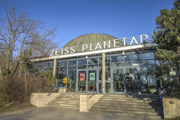 Berlin, Zeiss Planetarium at the Insulaner closes for several years