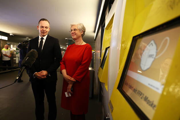 Berlin, Volker Wissing and Eva Kreienkamp present 9-Euro-Ticket