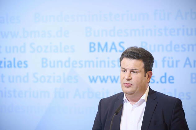 Berlin, Hubertus Heil Pressekonferenz zu den Arbeitsmarktzahlen für Mai 2022