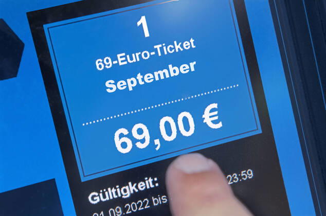 69-Euro-Ticket Symbol Images