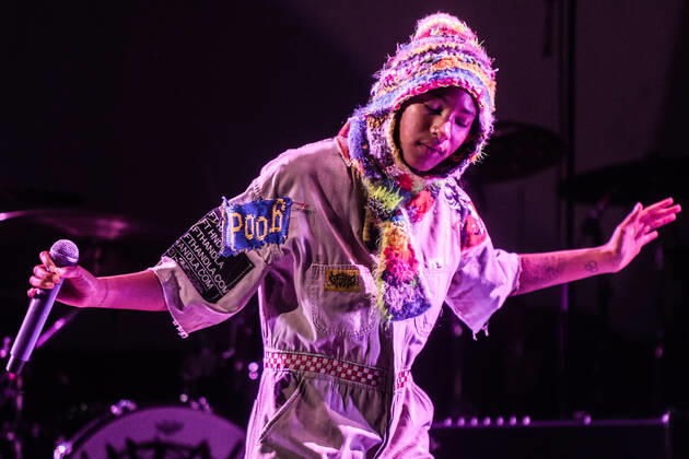Mainstream Sellout Tour, Willow Smith concert in Oakland, California