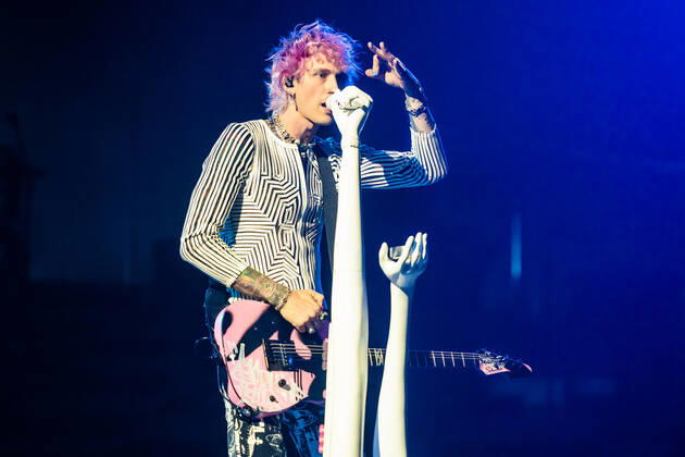 Mainstream Sellout Tour, Machine Gun Kelly Concert in Oakland, California