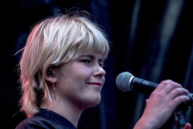 Zaho de Sagazan concert in Charnay
