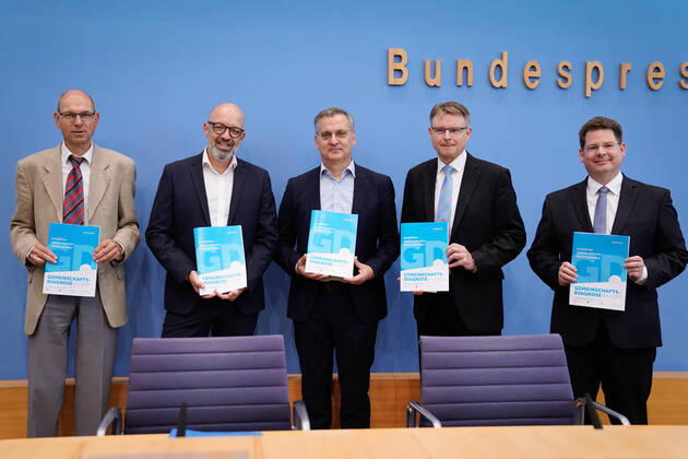 Berlin Bundespressekonferenz: Gemeinschaftsdiagnose Herbst 2022 der Wirtschaftsforschungsinstitute