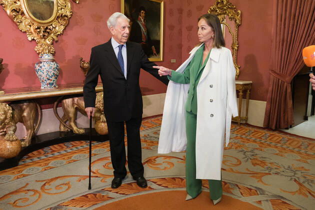 Madrid, Mario Vargas Llosa und Isabel Preysler nehmen an der Preisverleihung Madrileno del Ano 2022 teil
