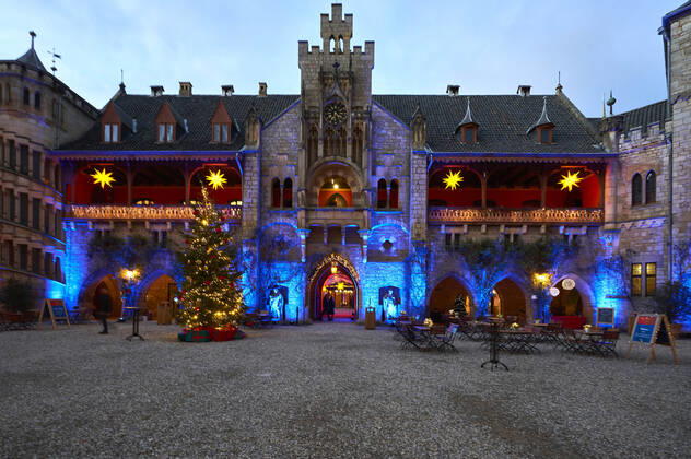 Lower Saxony, Light and Music Installation Winter Fairy Tale at Marienburg Castle in Pattensen