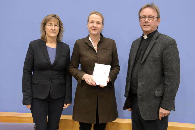 Berlin, BPK zum Rüstungsexportbericht 2022 der Gemeinsamen Konferenz Kirche und Entwicklung