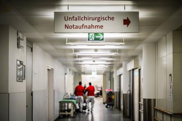 Bundestag passes emergency care reform, archive images