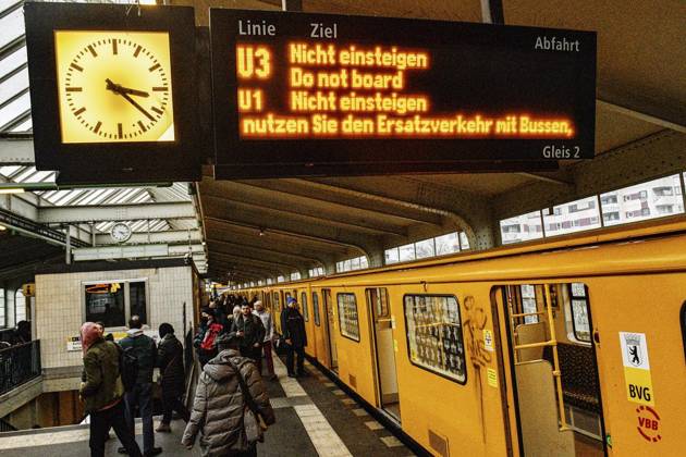 Berlin, underground line U1 interrupted due to technical problems - Archive pictures