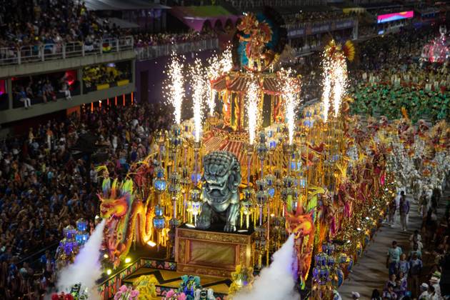 Carnival in Brazil, Parade of the Samba Schools in Rio de Janeiro