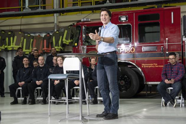 Canada, Justin Trudeau visits fire station in Mississauga