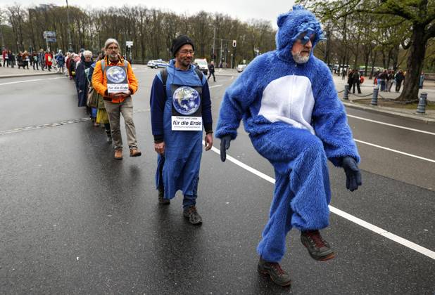 Berlin, Extinction Rebellion Protest in the Government Quarter