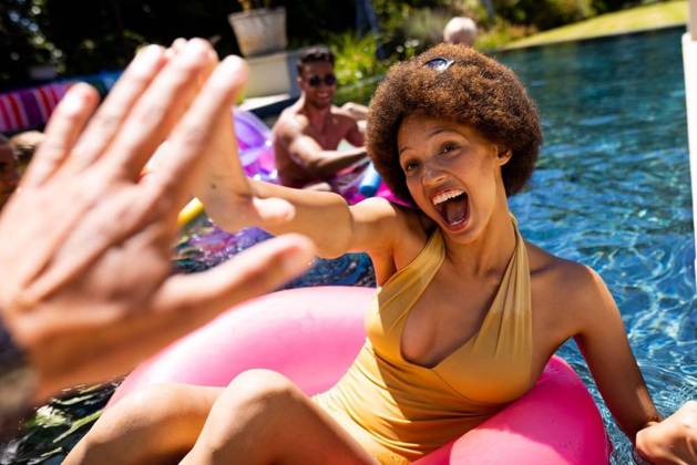 IMAGO Creative, Summer, in the pool