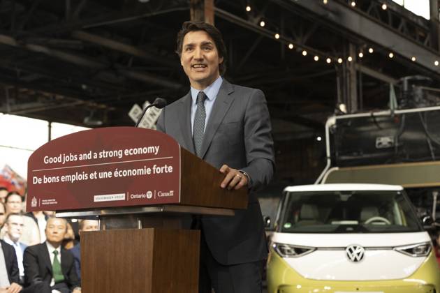 Canada, Justin Trudeau visits Volkswagen e-car factory in St. Thomas