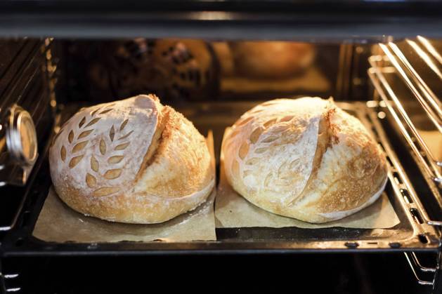 IMAGO Creative, Food, Brot zuhause backen