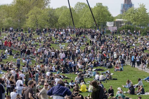 Berlin, crowd in Görlitzer Park