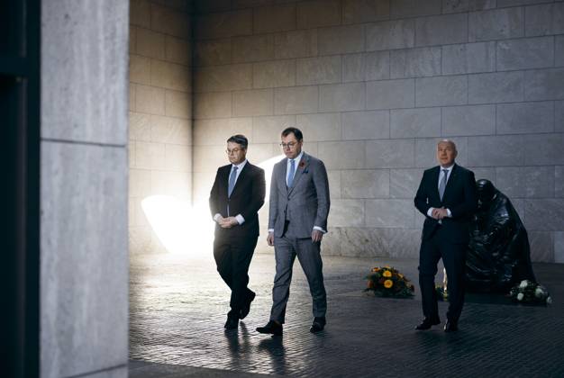 Berlin, Silent commemoration of the end of the World War in the Neue Wache