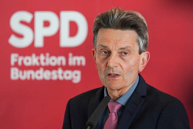 Berlin, Rolf Mützenich SPD Press Conference