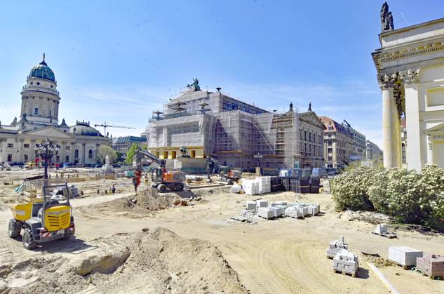 Berlin, conversion and redevelopment of the Gendarmenmarkt