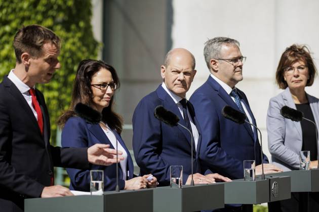 Berlin, Olaf Scholz Press conference after the Alliance for Transformation meeting