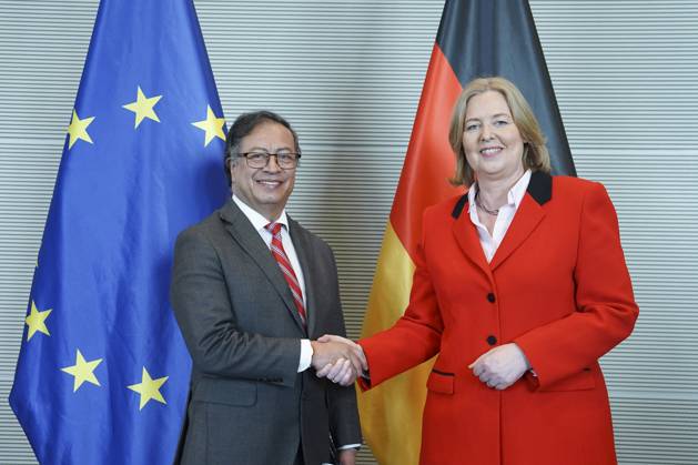 Berlin, Bärbel Bas receives Colombias President Gustavo Petro
