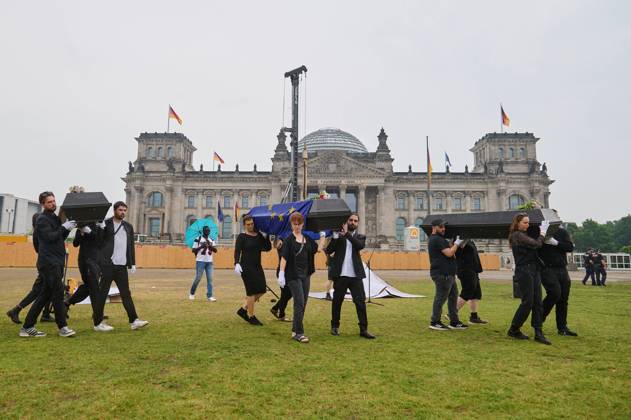 World Refugee Day, Symbolic Funeral March by Pro Asyl in Berlin