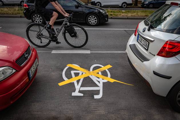 Berlin, debate about finished cycle paths that may not be used - archive pictures