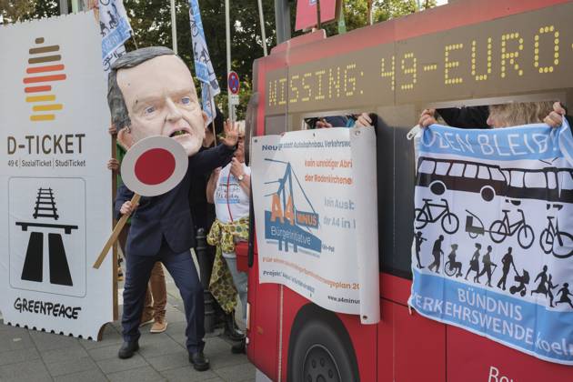 Transport ministers conference in Cologne, protests against abolition of the 49 euro tick